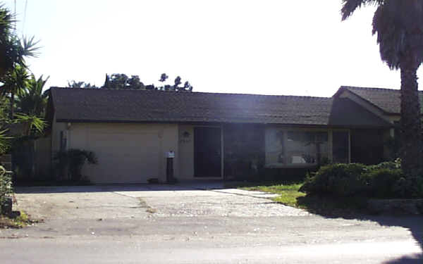 6945-6955 Hoffman Ave in La Mesa, CA - Building Photo - Building Photo