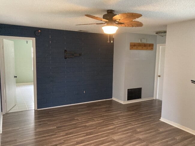 711 Walnut Dr in Melbourne, FL - Building Photo - Building Photo