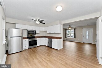 553 Blaker Dr in East Greenville, PA - Building Photo - Building Photo