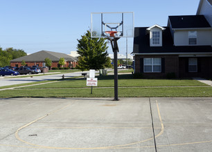 Cross Winds Apartments in Lafayette, IN - Building Photo - Building Photo