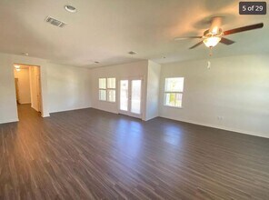 9315 Looksee Ln in Austin, TX - Building Photo - Building Photo