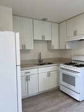 3718 45th Ave, Unit 2 in Sacramento, CA - Building Photo - Building Photo