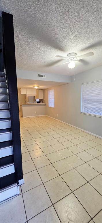 10225 N Ojus Dr in Tampa, FL - Building Photo - Building Photo