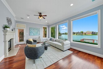 5934 Stratford Gardens Dr in Sugar Land, TX - Building Photo - Building Photo