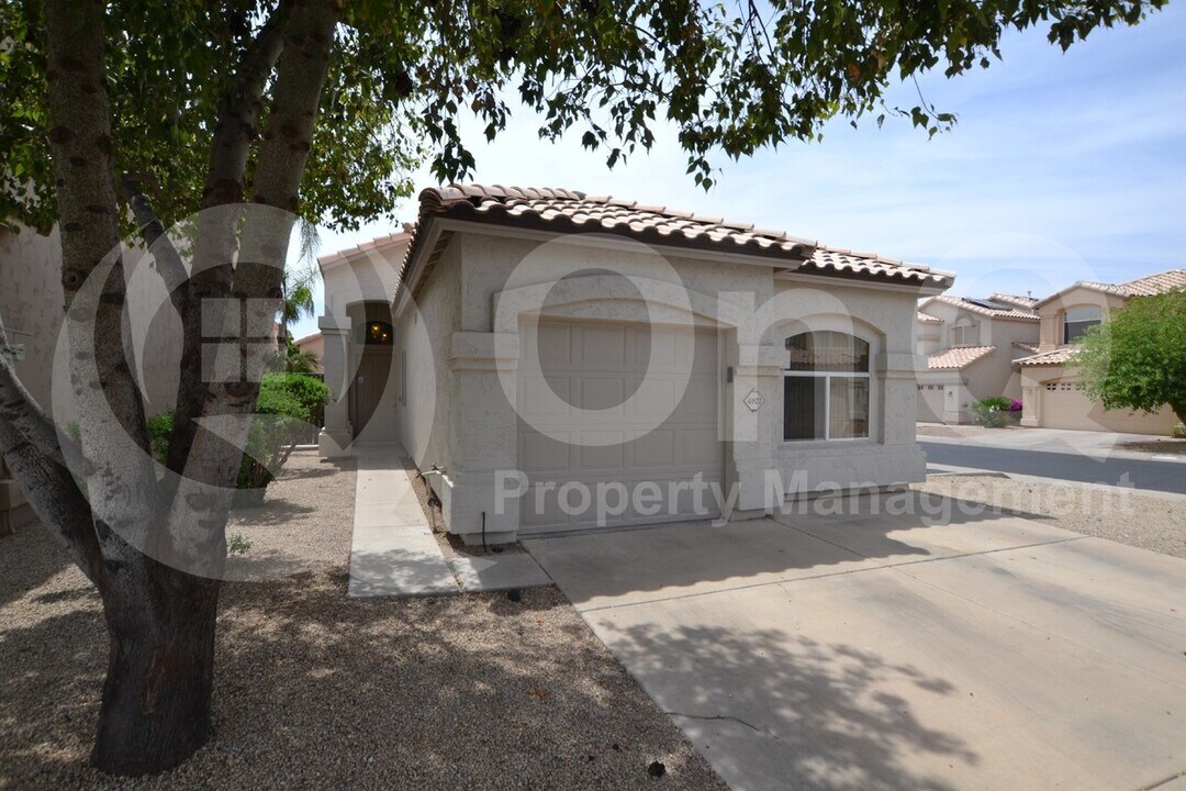 4927 W Wahalla Ln in Glendale, AZ - Building Photo