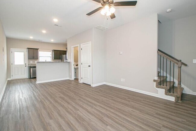 1115-E1 Hillwood Dr in Clarksville, TN - Building Photo - Building Photo