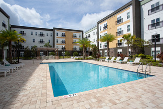 Lofts At Eden in Sanford, FL - Foto de edificio - Building Photo