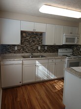 6322 May Pen Rd in Louisville, KY - Building Photo - Building Photo