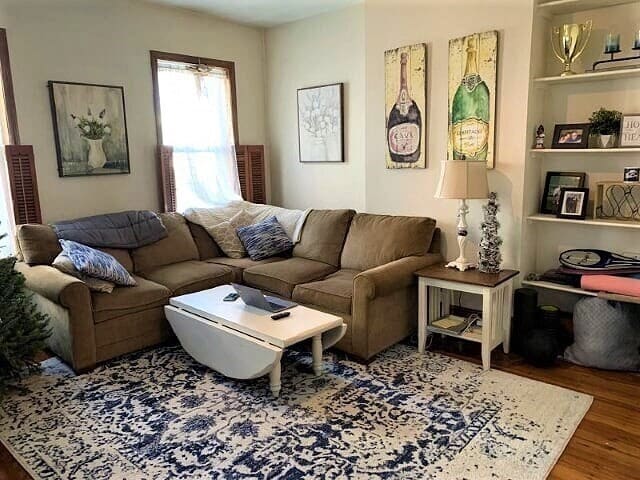 property at 263 W 2nd St