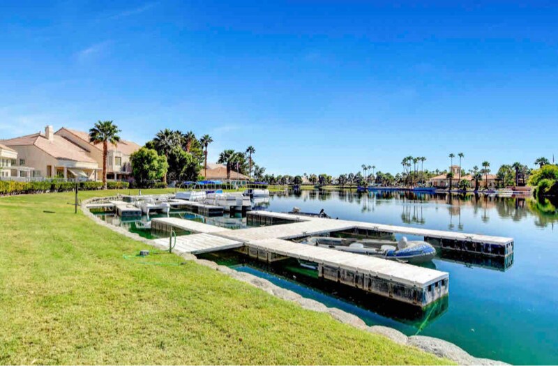 2637 Seashore Dr in Las Vegas, NV - Building Photo