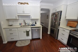 1110 Commanders Way S in Annapolis, MD - Foto de edificio - Building Photo