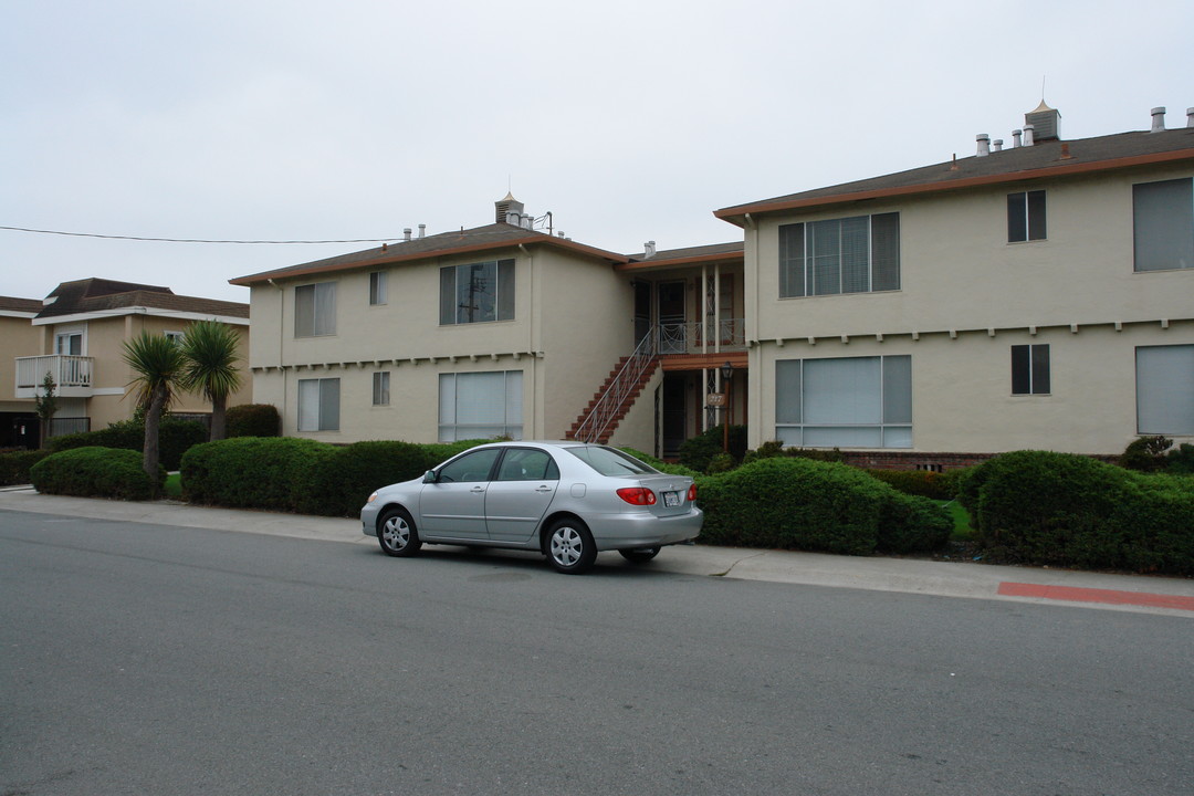 217 Millwood Dr in Millbrae, CA - Building Photo