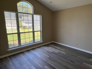 202 Thompson Ct in St. Marys, GA - Foto de edificio - Building Photo