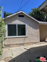 2380-2380 1/2 Allesandro St in Los Angeles, CA - Building Photo