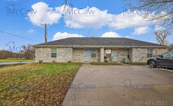 2312 Gilmer St in Caddo Mills, TX - Building Photo
