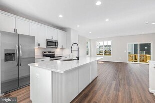 3814 Drayton Ct in Fredericksburg, VA - Building Photo