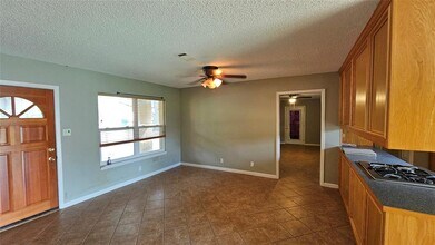 806 Gilmore St in Taylor, TX - Building Photo - Building Photo
