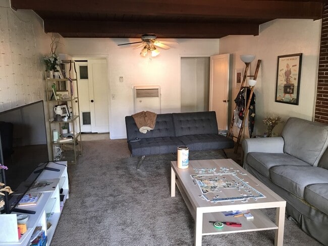 812 Douglass Ave in Davis, CA - Building Photo - Building Photo
