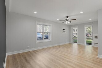 1303 W Estes Ave in Chicago, IL - Building Photo - Building Photo