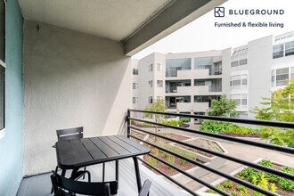 1 Bayside Village Pl in San Francisco, CA - Building Photo - Building Photo