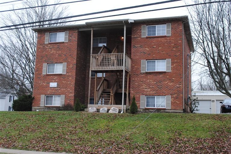 Oxford Plum Tree Apartments in Oxford, OH - Building Photo