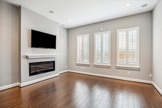 5118 Larkin St in Houston, TX - Foto de edificio - Building Photo