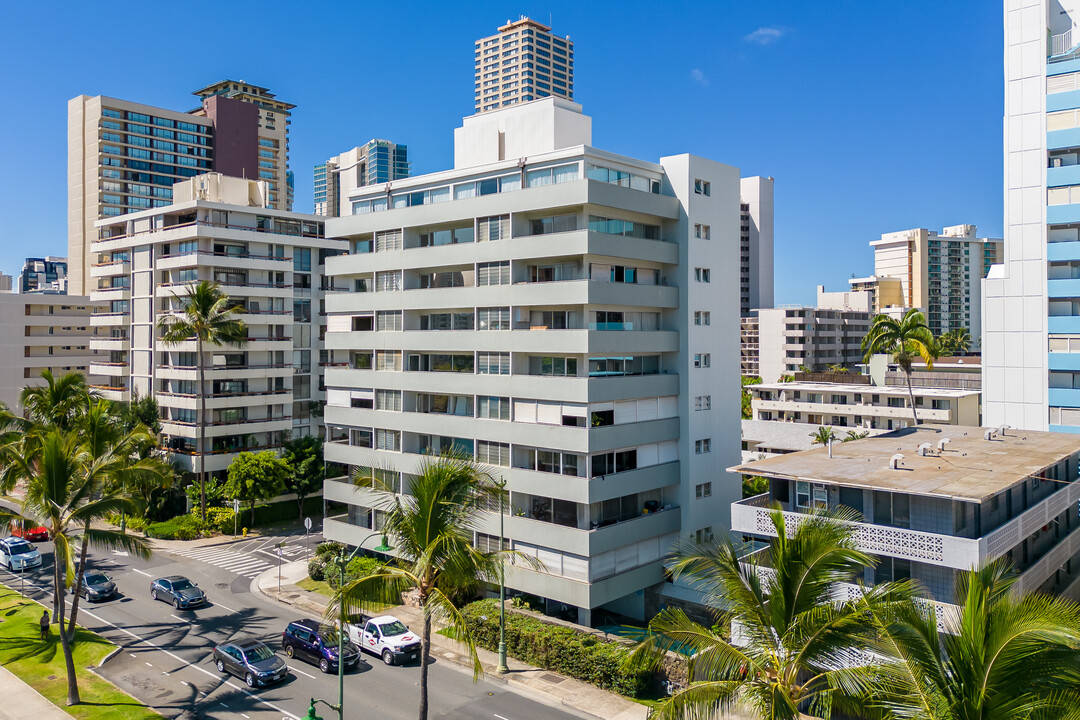 Bel-Aire in Honolulu, HI - Building Photo