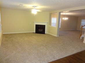 574 Leaflet Ives Dr in Lawrenceville, GA - Building Photo - Building Photo
