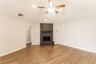 1142 Barrymore Ln in Duncanville, TX - Building Photo - Building Photo