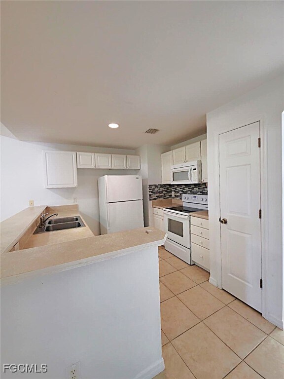 2211 NE 15th Ln in Cape Coral, FL - Building Photo - Building Photo