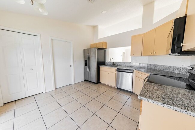 2816 Blush Dr in Lakeland, FL - Building Photo - Building Photo