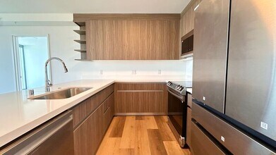 1500 Rycroft St in Honolulu, HI - Foto de edificio - Building Photo