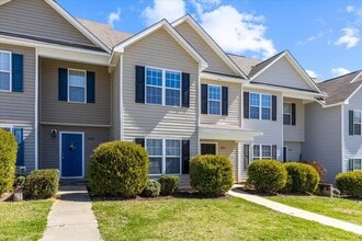 305 Whitehall Ct in Clayton, NC - Building Photo - Building Photo