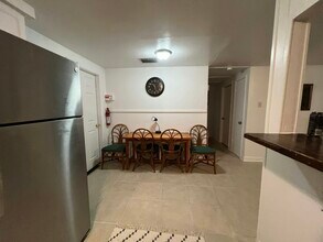 6915 Dimarco Rd in Tampa, FL - Building Photo - Building Photo