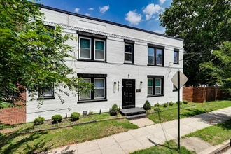 3520 Ely Pl Se in Washington, DC - Building Photo - Building Photo