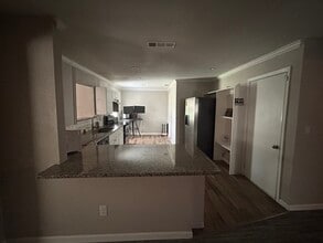 2808 Buena Vista Dr in Arlington, TX - Building Photo - Building Photo
