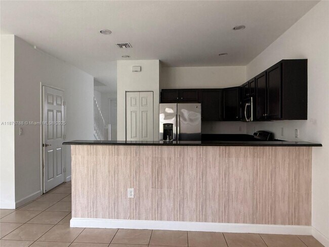 property at 3204 SE 5th Ct