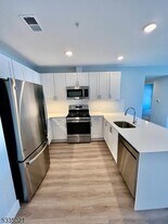 168 Emmet St in Newark, NJ - Building Photo