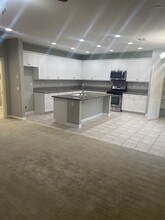 9604 Prometheus Dr in Bakersfield, CA - Building Photo - Building Photo