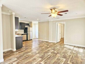 8975 W Halls River Rd in Homosassa, FL - Building Photo - Building Photo