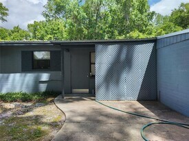 1602 SW Williston Rd in Gainesville, FL - Building Photo
