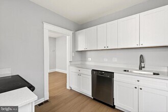 29 W Elm Ave in Baltimore, MD - Building Photo - Building Photo