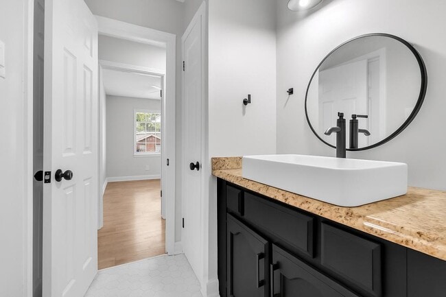 4829 Bradford Dr in Memphis, TN - Building Photo - Building Photo