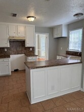 3616 Oak Shadow Ln in Montgomery, AL - Foto de edificio - Building Photo