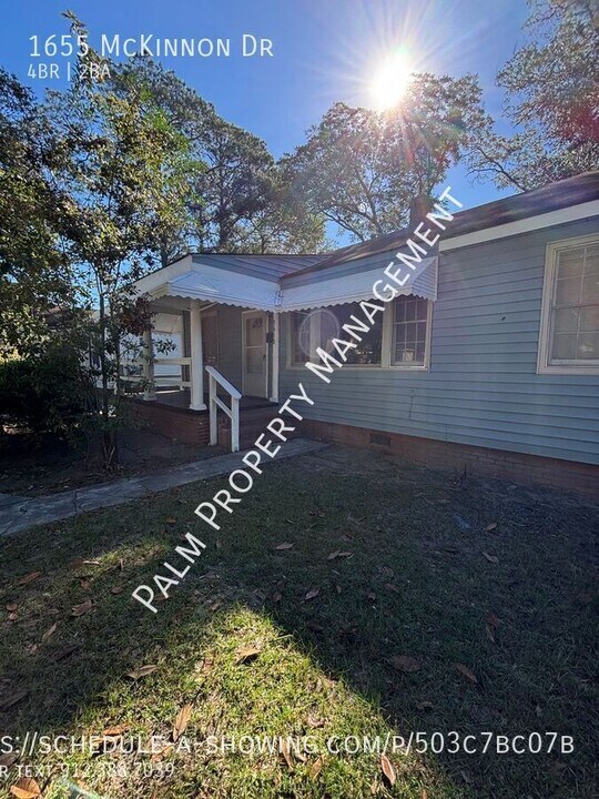 1655 Mc Kinnon Dr in Savannah, GA - Building Photo