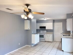 3504 NW 51st Ave in Gainesville, FL - Building Photo - Building Photo