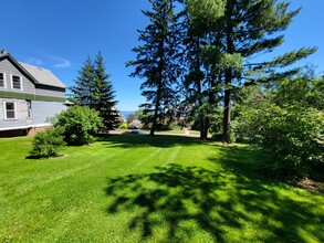 25 W 9th St, Unit 2 in Duluth, MN - Building Photo - Building Photo