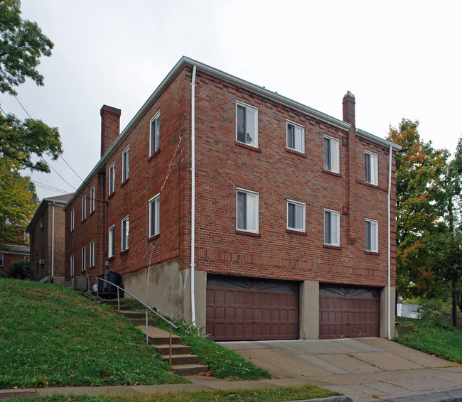 5478 Montgomery Rd in Cincinnati, OH - Building Photo - Building Photo