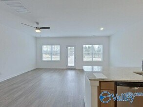 6144 Taramore Ln NW in Huntsville, AL - Foto de edificio - Building Photo