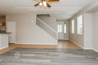 524 Halloran Springs Rd in Las Vegas, NV - Building Photo - Building Photo